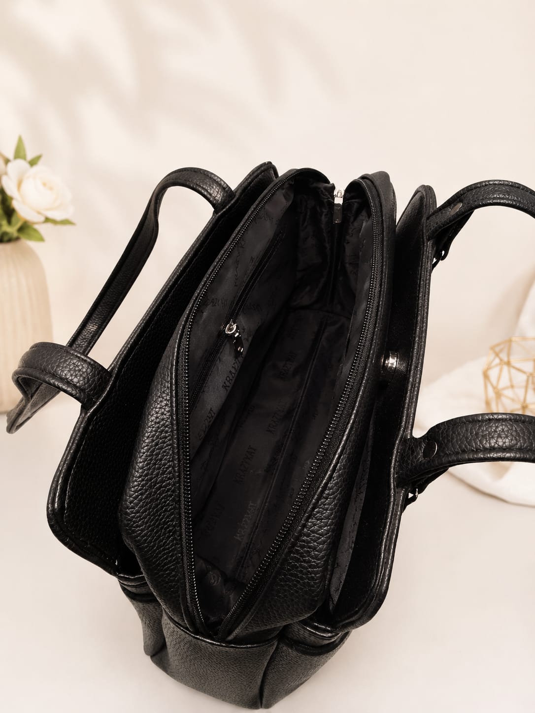 Black pebbled leather shoulder bag – back view