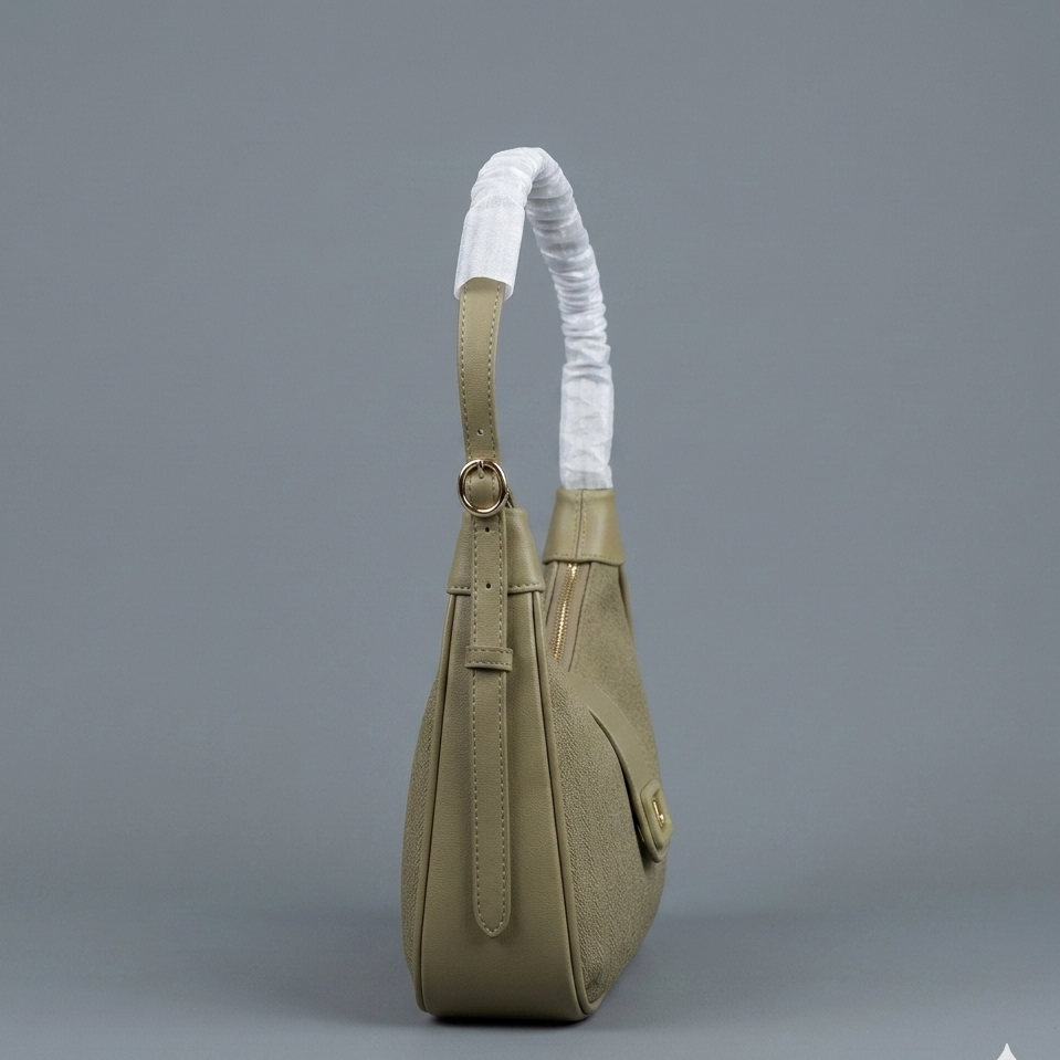 Classic Hobo Shoulder Bag / Half-Moon Bag